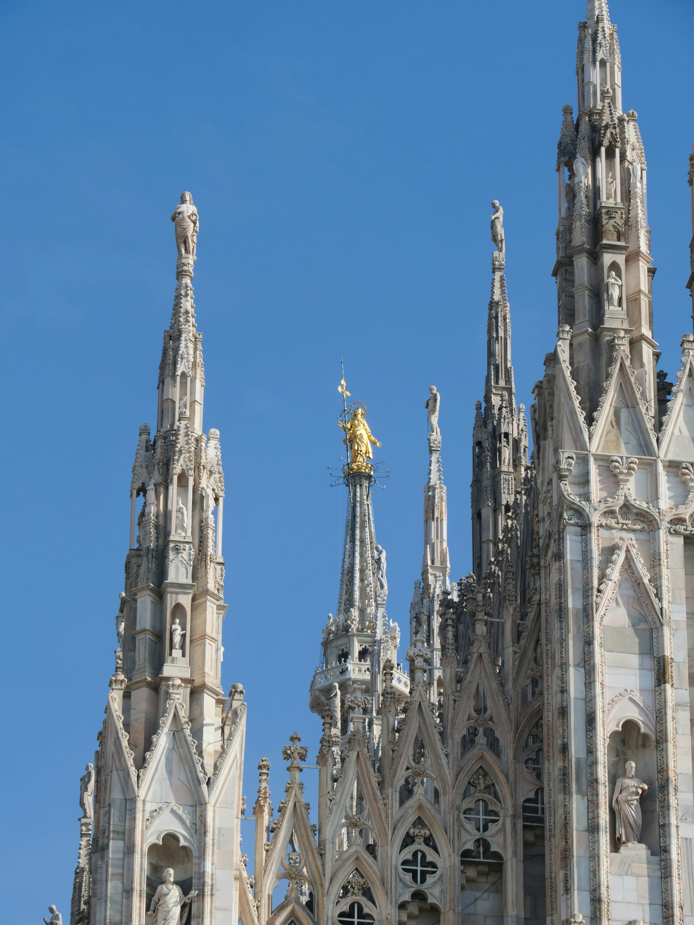 duomo madonna milan